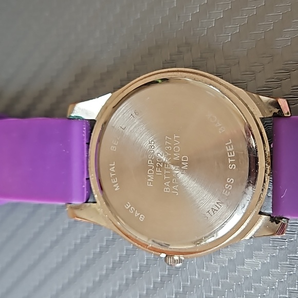 Purple and crystal wrist watch - Picture 3 of 9